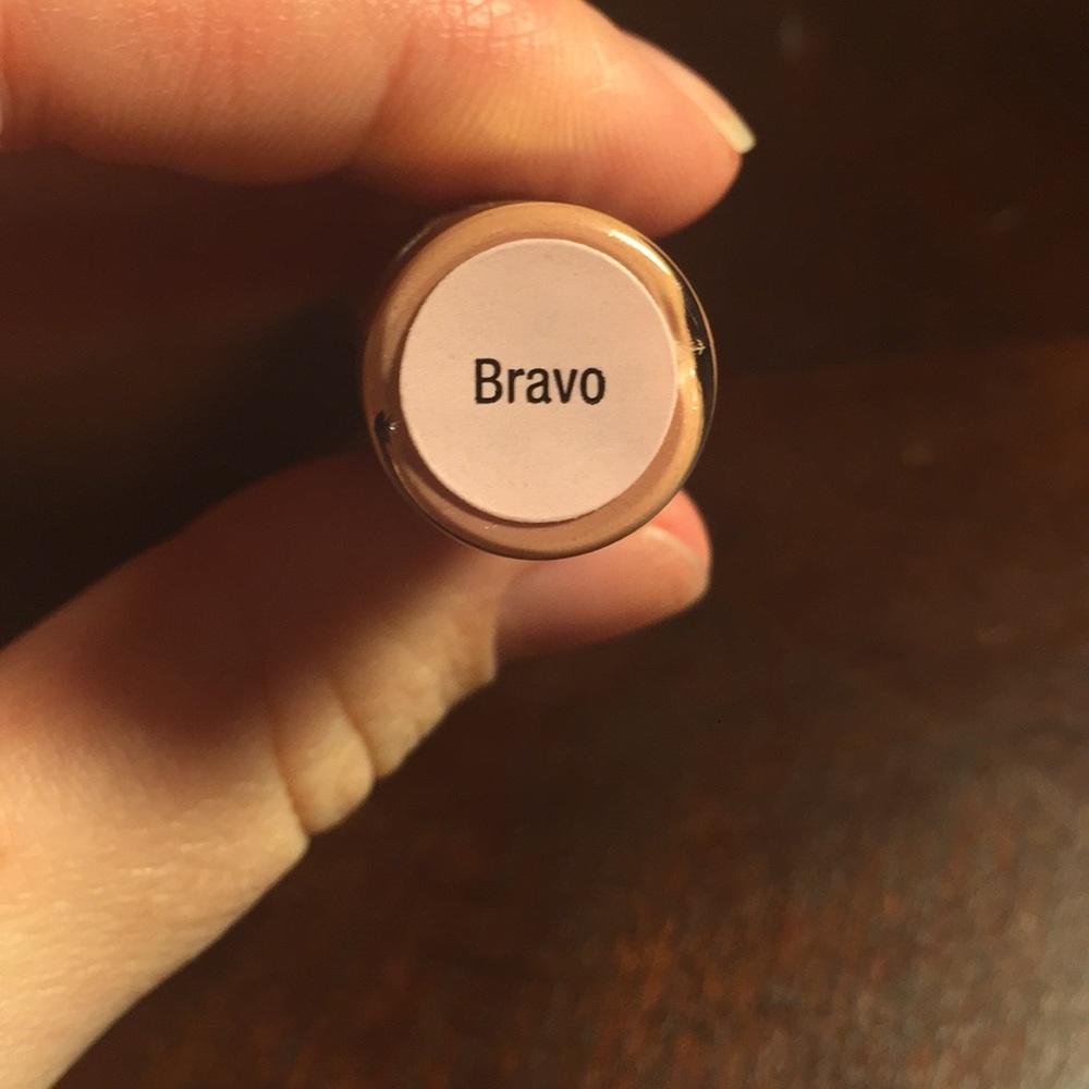 Bravo Lipsense