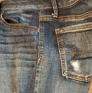 American Eagle distressed jeggings
