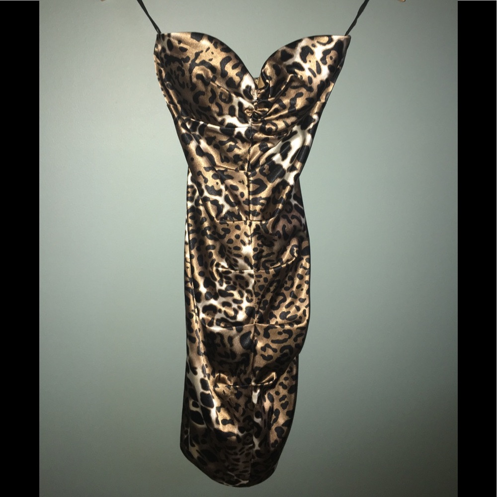 The perfect leopard dress!