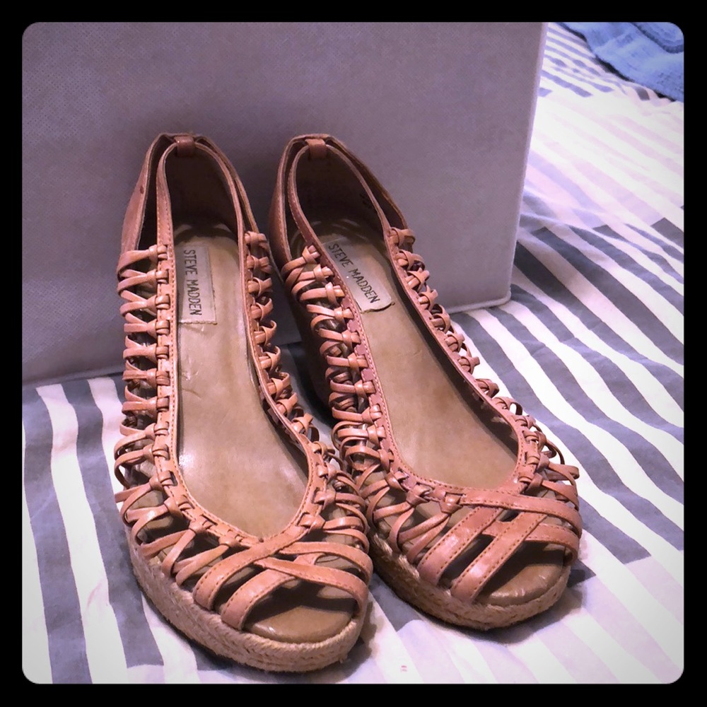 Steve Madden wedge size 7