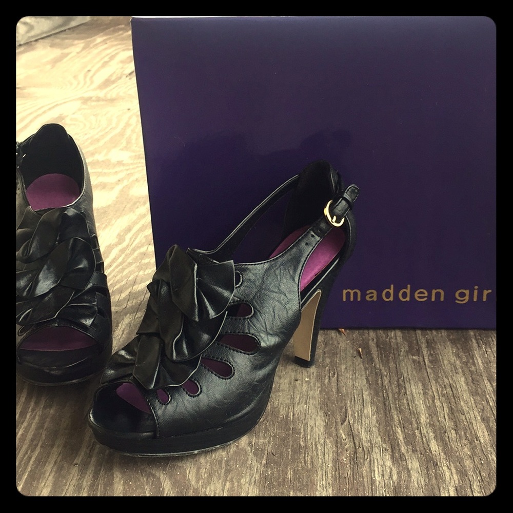 Black cutout platform heels