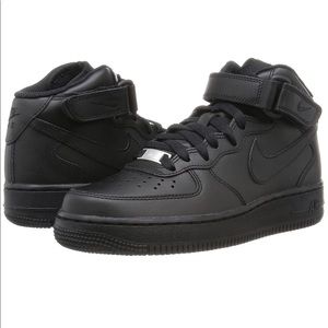 Black Nike Air Force One 9
