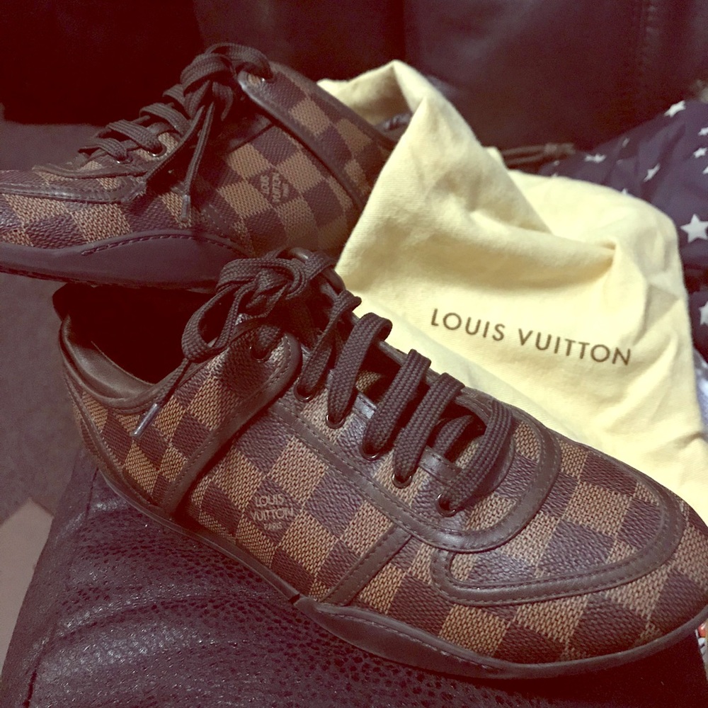 Louis Vuitton Damier Authentic Sneakers