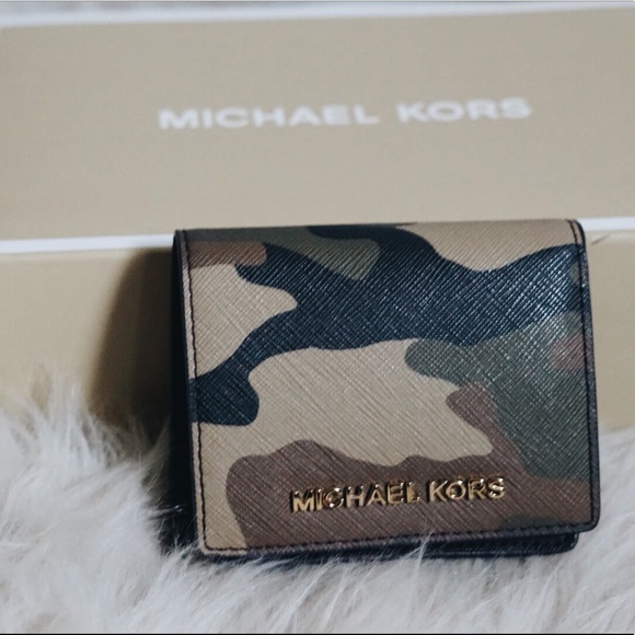 Michael Kors Handbags - ✨Camo Michael Kors Wallet✨