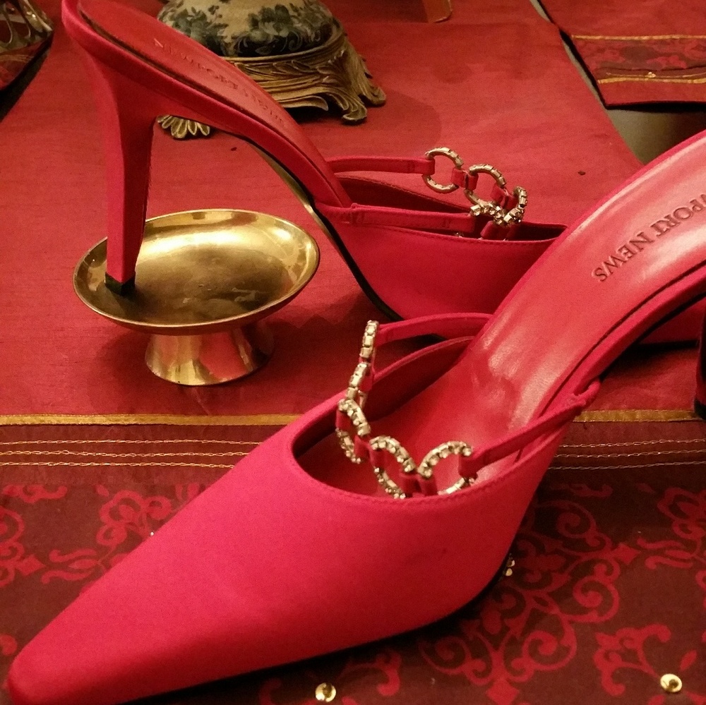 Shoes - Picture 2 of 3