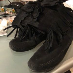 Minnetonka use mic boots