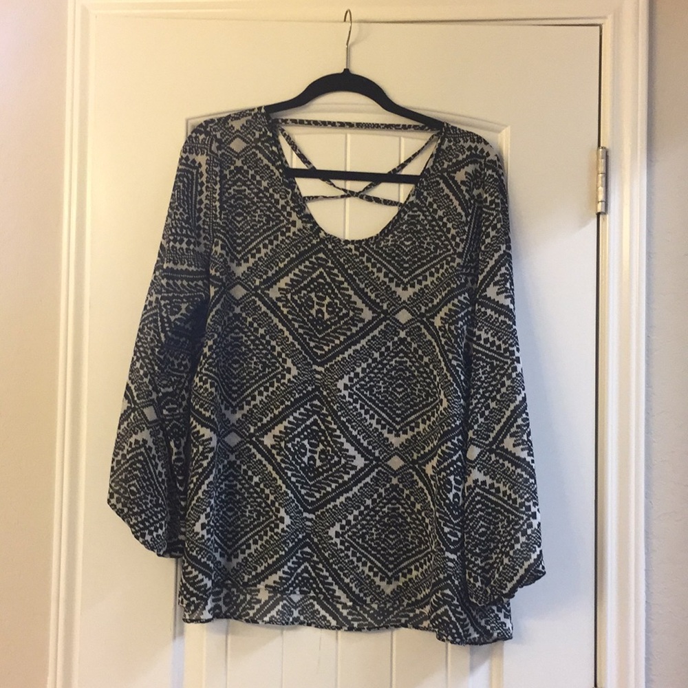 Black and white patterned top