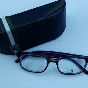 penguin glasses case