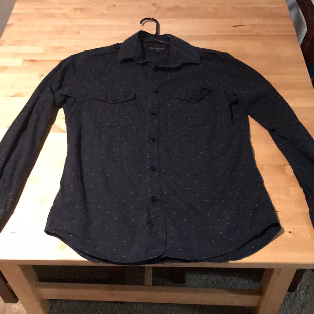 Express button down - Picture 3 of 3