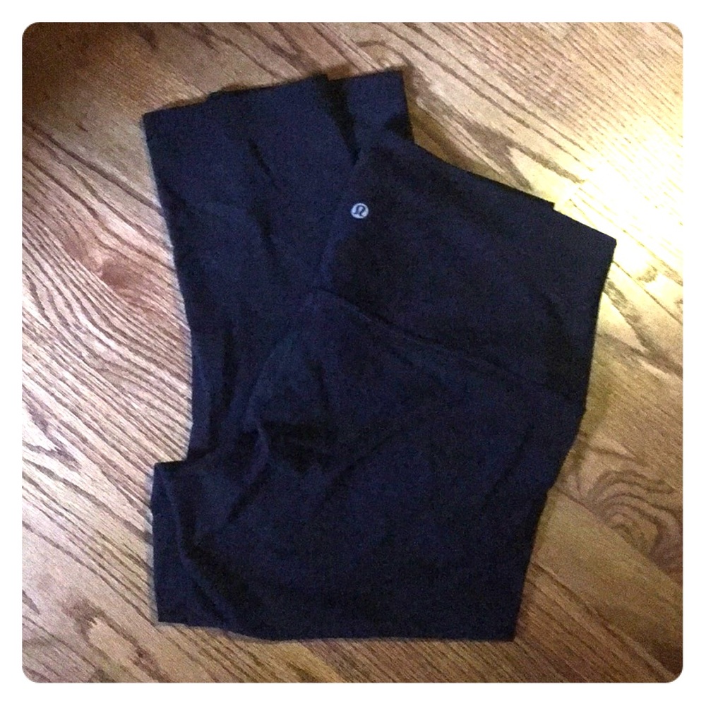 Lululemon Wunder Under high rise crop pants
