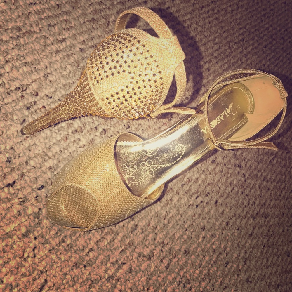 Gold Bedazzled Platform Heel