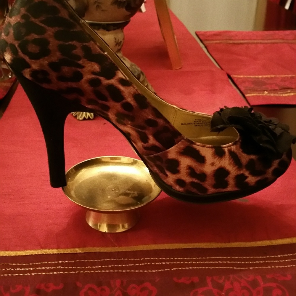Shoes - Picture 2 of 3