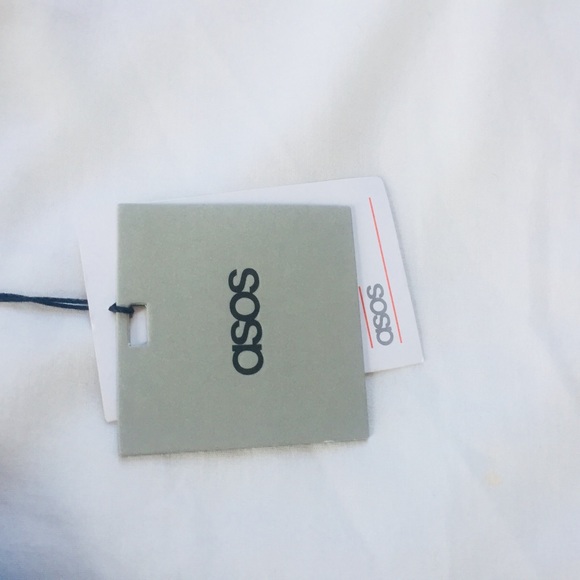 NWT! ASOS Romper with Keyhole Back + Pockets - Picture 5 of 5