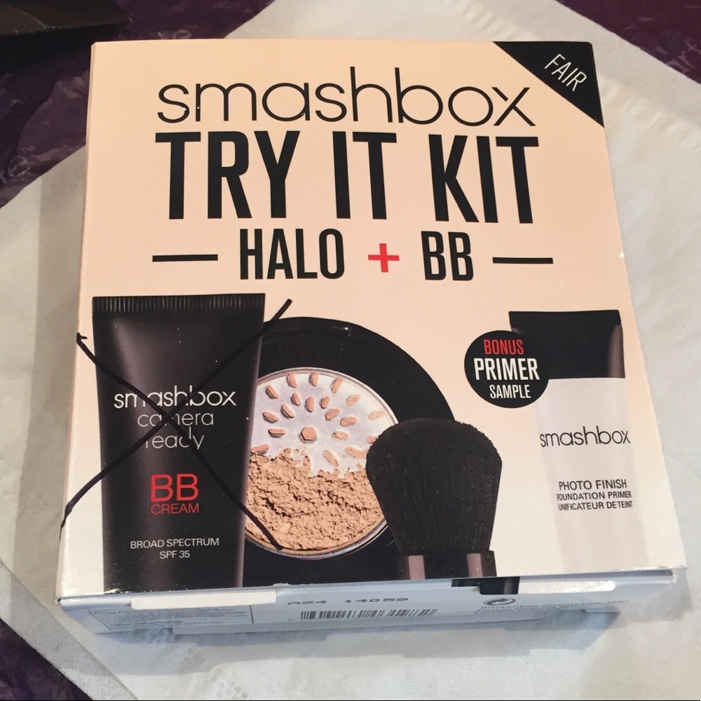 Smashbox “Try it Kit”!!! In shade: Fair!