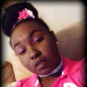 Meet your Posher, Alexia