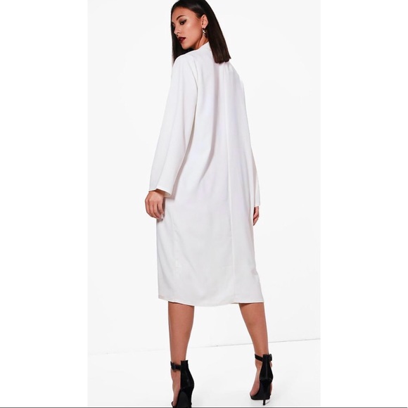 ❌SOLD❌ ✨Brand New✨ Boohoo Silky Ivory Duster - Picture 3 of 8
