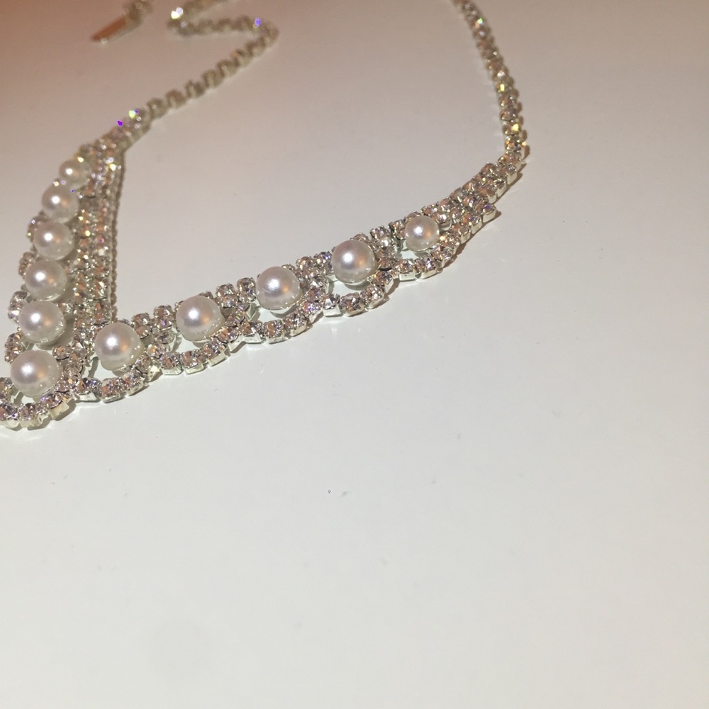 Statment Pearl / diamond Necklace - Picture 2 of 3