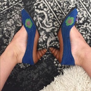 Vintage carved wood sandal floral peacock feathers