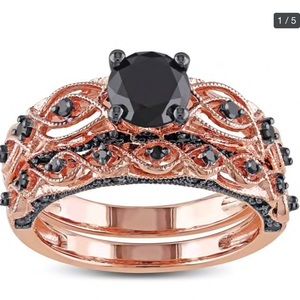 Meet your Posher, Amiris