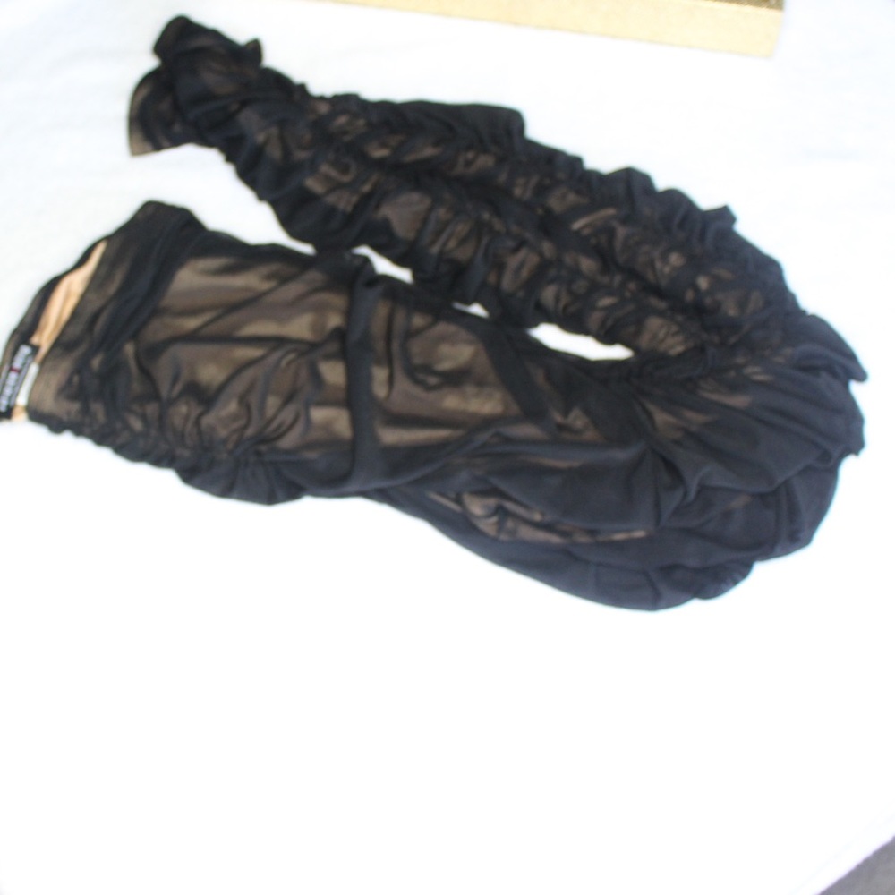 | new | kim k vacay pants.  SOLD - Picture 4 of 5