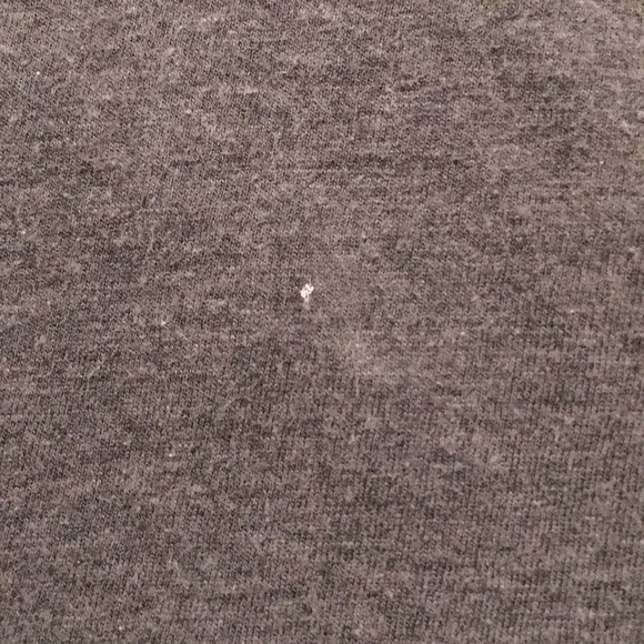 Under Armour gray t-shirt - Picture 5 of 5