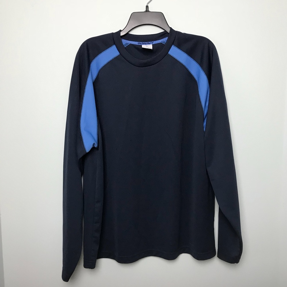 Old Navy shirt. Size XL