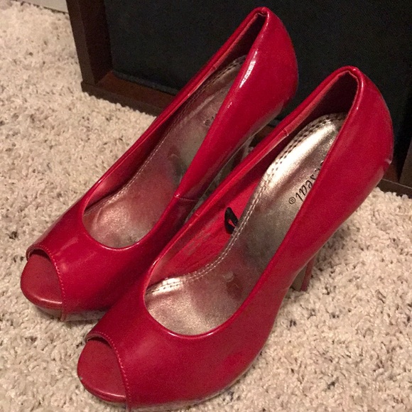 Shoes - Picture 1 of 1