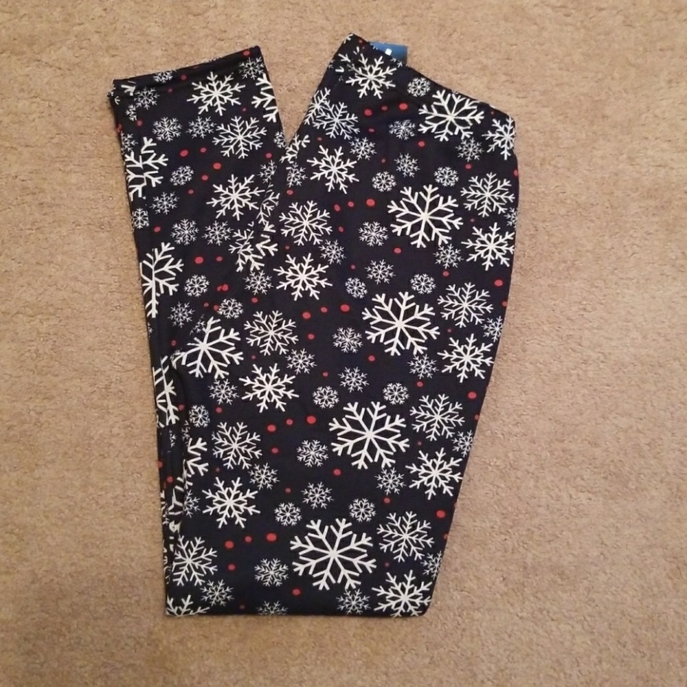 NWT! Snowflake "fur-lined" Leggings