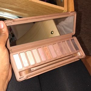 Naked 3 Pallet