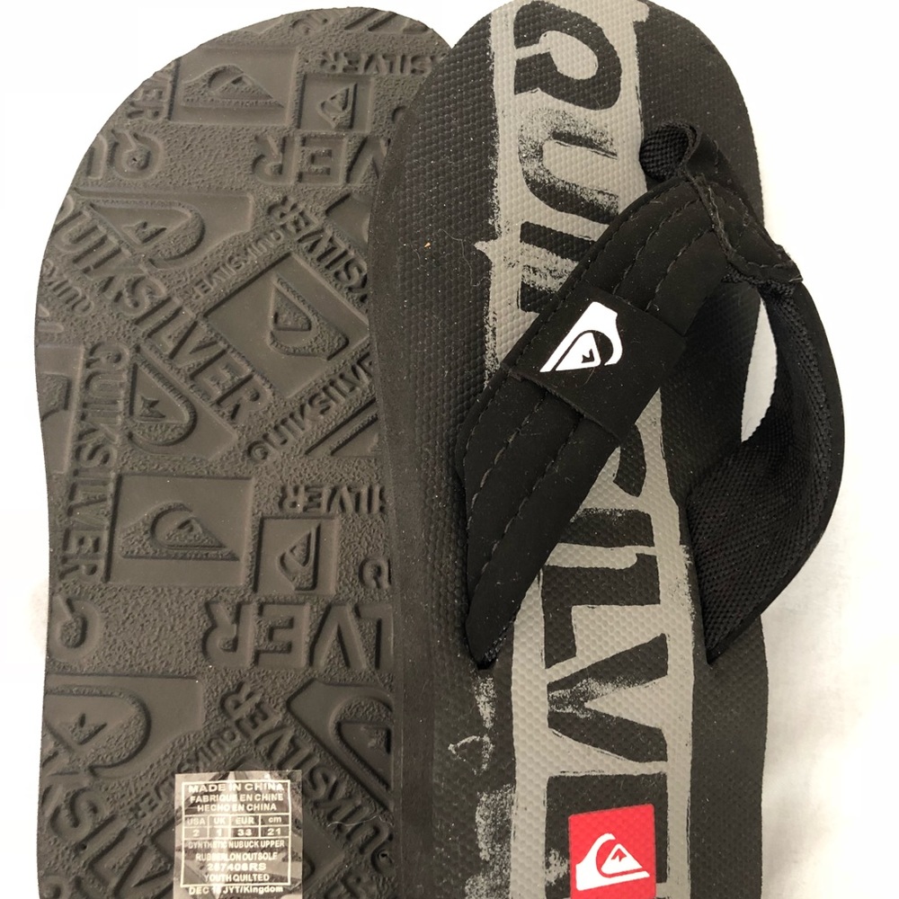 Boys Quiksilver Flip Flops brand New