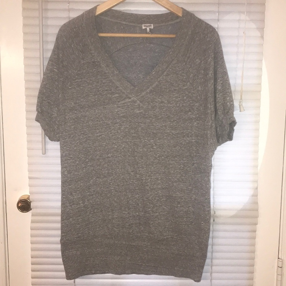 Splendid Gray V-Neck Tee, size Medium