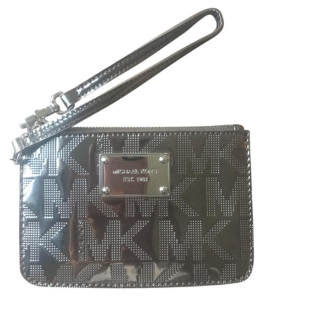 Michael Kors Metalic wristlet