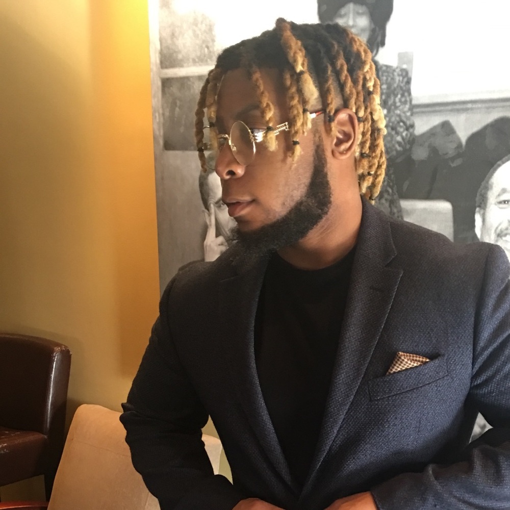 Meet your Posher, Travis