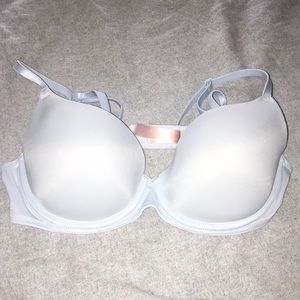Light blue vs pink bra
