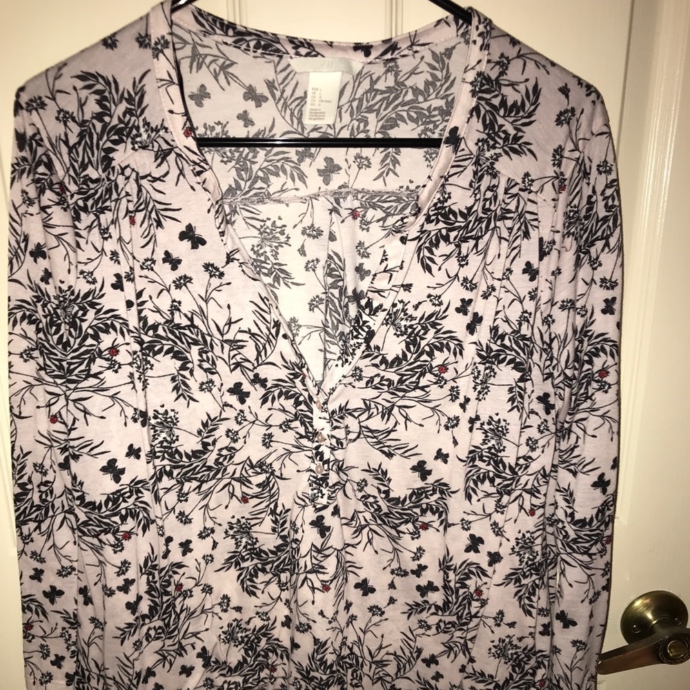 H&M 3/4 length sleeve shirt.