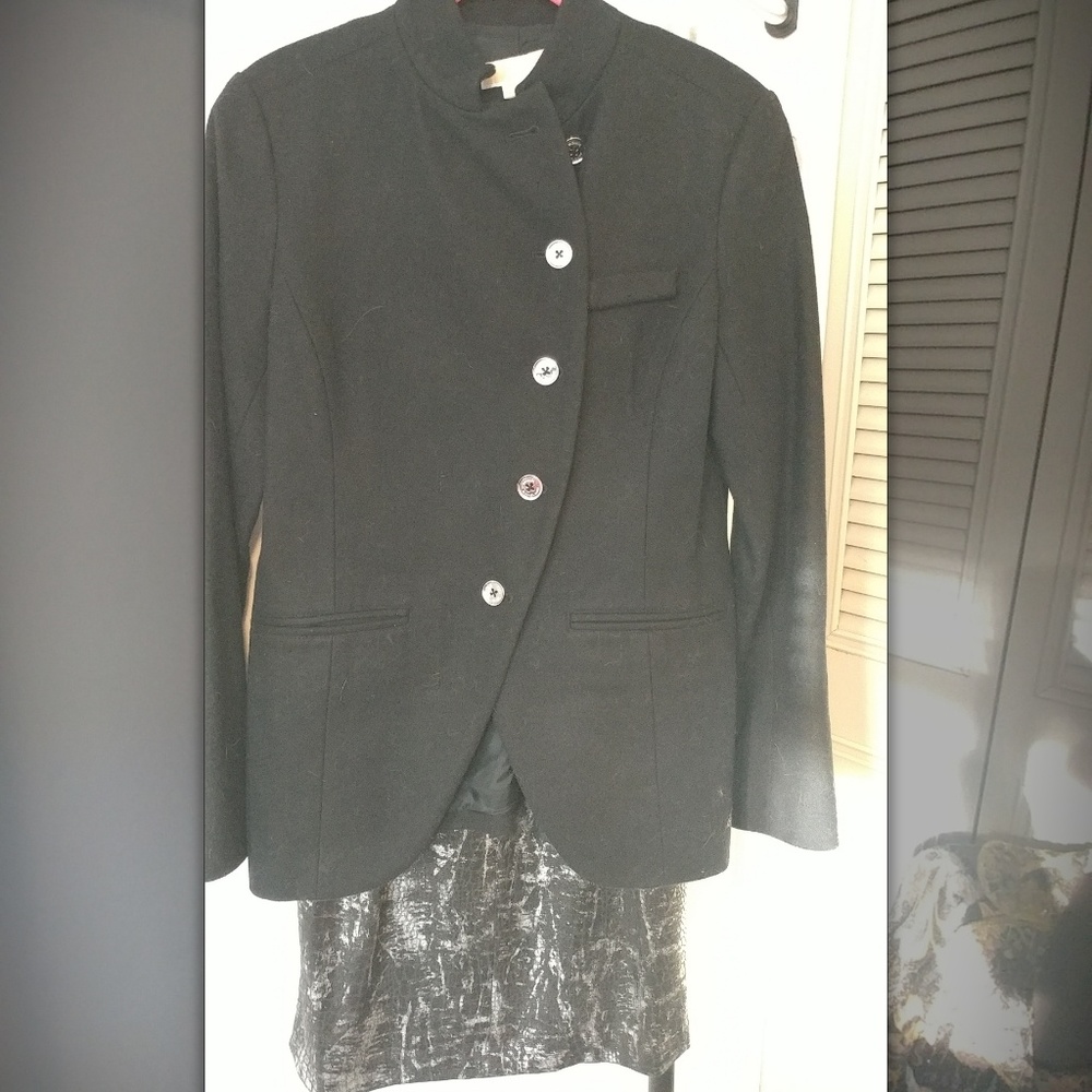 Blazer - Picture 4 of 4
