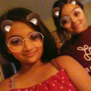 Meet your Posher, Adamari