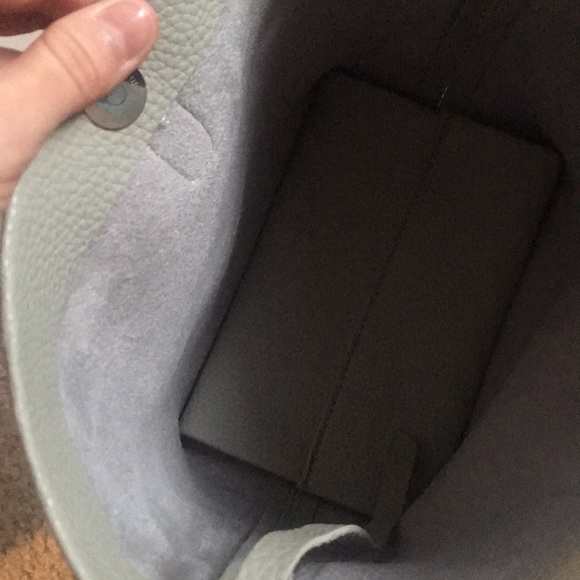 Gray handbag tote purse with shoulder strap - Picture 5 of 8