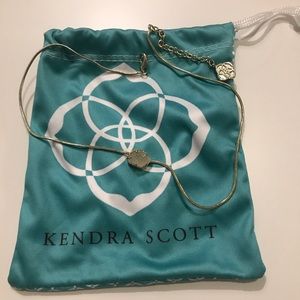 Kendra Scott necklace