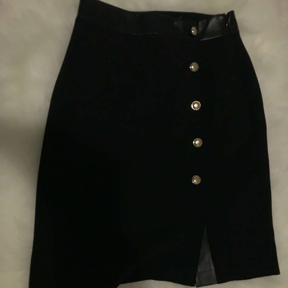 White House Black Market Skirt
