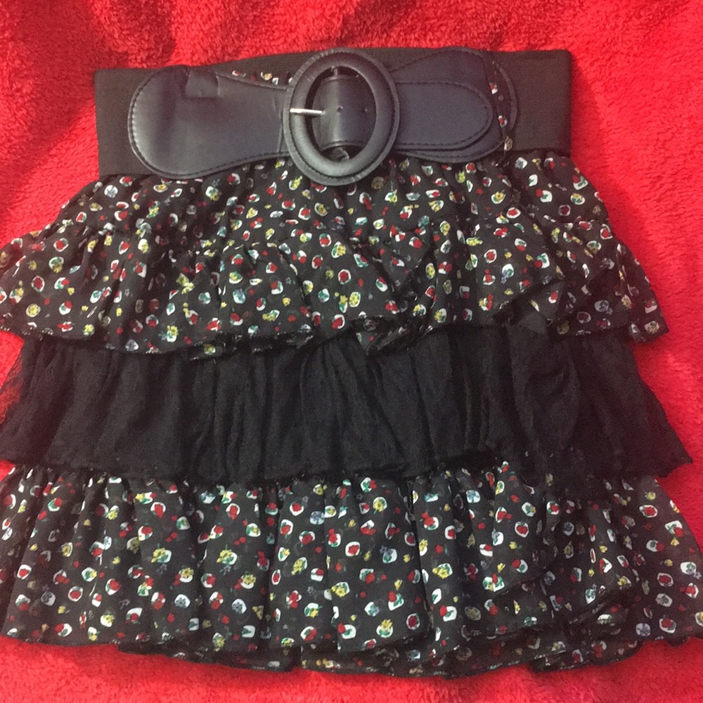 Ruffle mini skirt