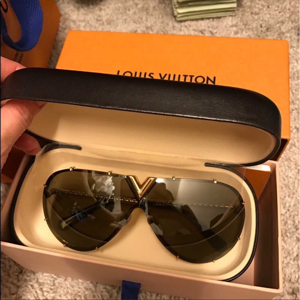 LV driver sunglasses