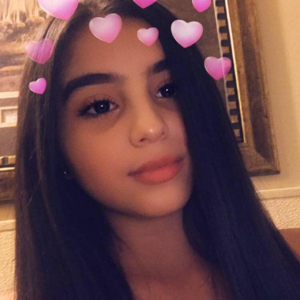 Meet your Posher, Pilar