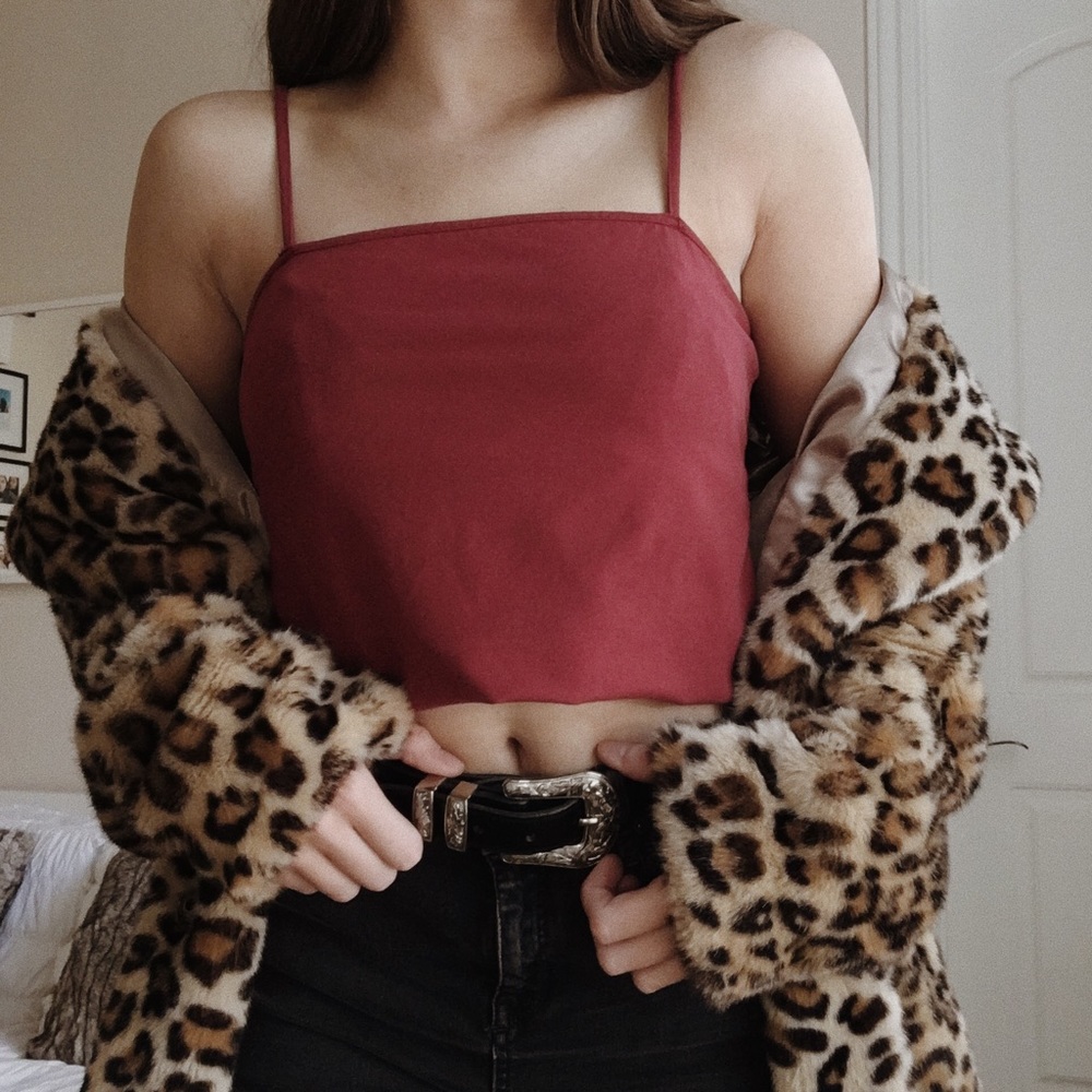 CRANBERRY CROPPED TANK 🍒