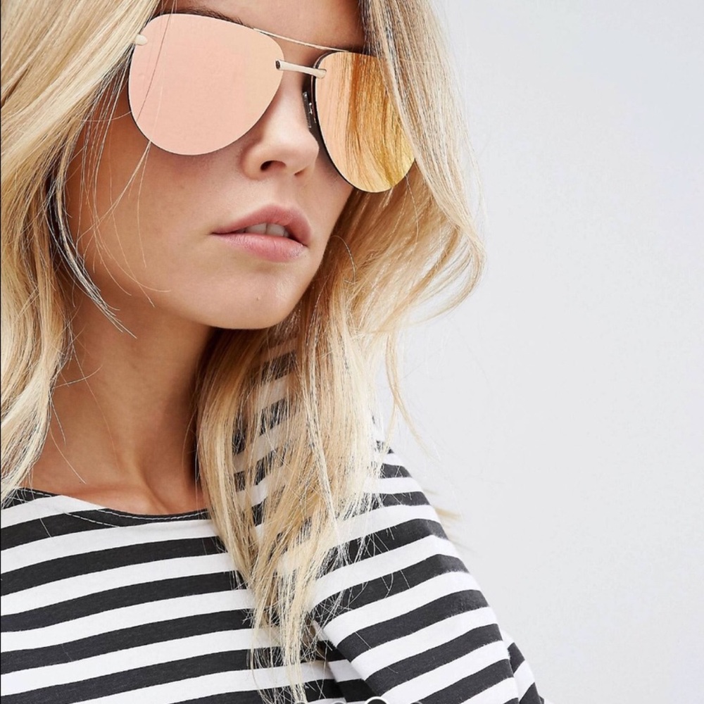 Brand new Quay The Playa Rose Gold