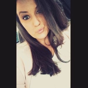 Meet your Posher, Carlie