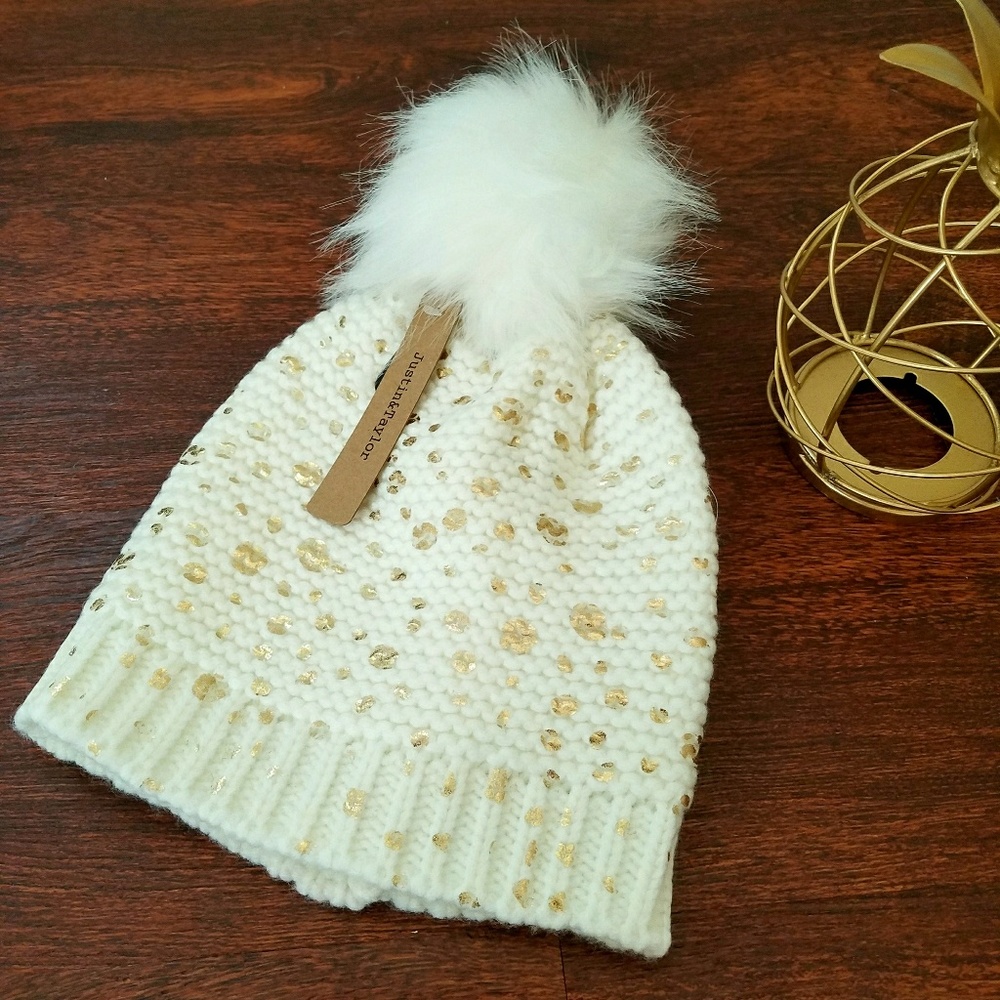 New!! Dotted Pom-Pom Beanie