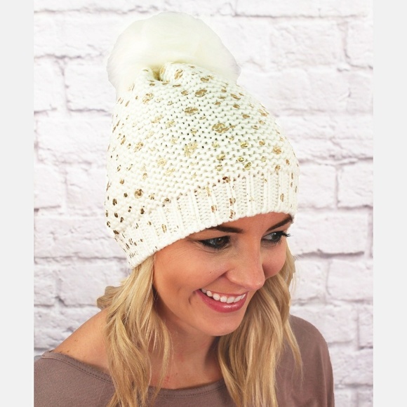 New!! Dotted Pom-Pom Beanie - Picture 2 of 3