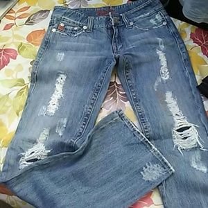 Miss Me 28 w best Butt 👖 shredded ripped jeans