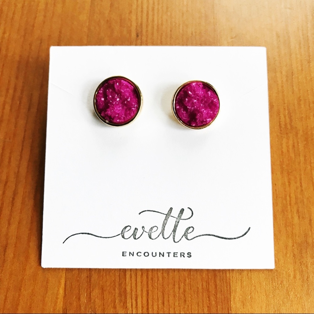 | FUCHSIA + GOLD STUDS |